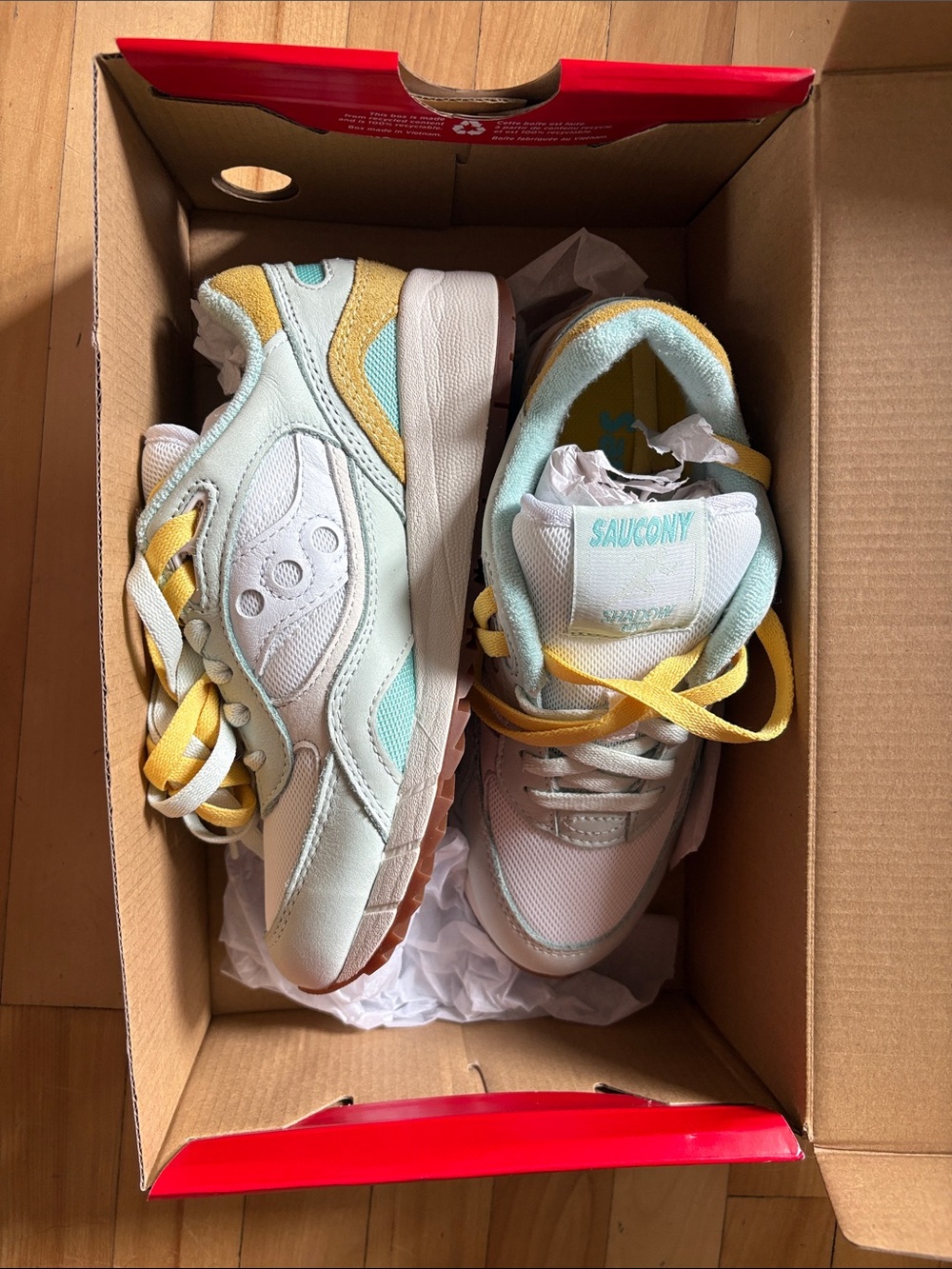 Saucony Women Mint, Yellow & White Retro Runner Sneakers